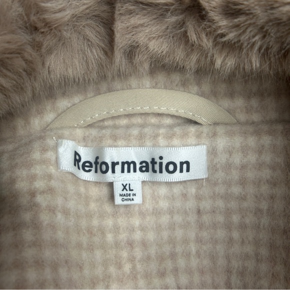 EUC Reformation Double-Breasted Women's Coat Size XL - Picture 11 of 15